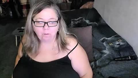 Lana online show from 02/19/26, 11:45