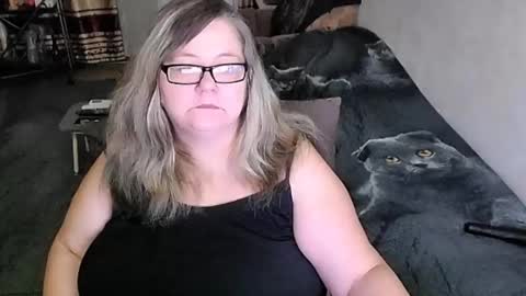 Lana online show from 03/20/26, 12:15