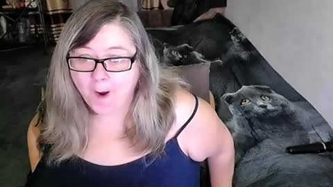 Lana online show from 04/17/26, 11:52