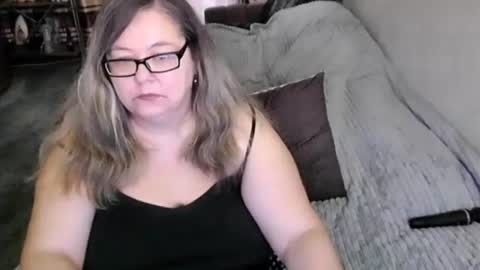 Snapshot of tviks chatting on 06/22/26, 03:25 Lana online show from 06/22/26, 03:25