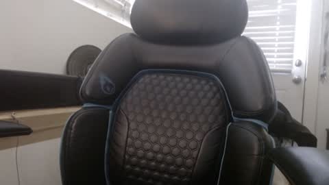 Snapshot of twackedntatted chatting on 01/21/25, 08:54 TwackedNTatted online show from 01/21/25, 08:54