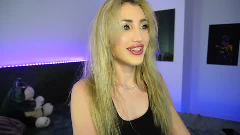 MayCarrey online show from 12/17/24, 10:11