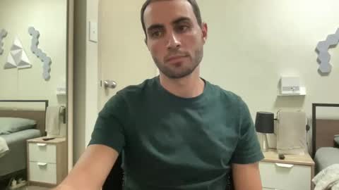 Snapshot of twikboy chatting on 01/26/25, 11:39 Twinkboy online show from 01/26/25, 11:39