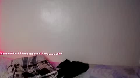 Twillight online show from 10/23/25, 01:54