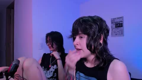 Eve  Lili online show from 12/20/25, 11:23