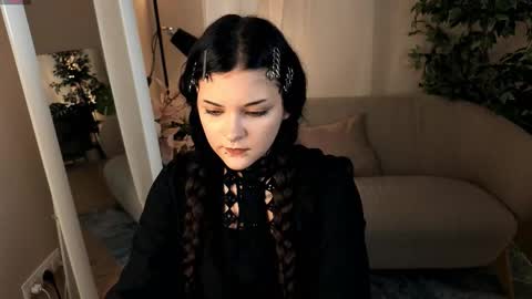 Snapshot of twilightwalk chatting on 10/14/25, 07:47 Melanie online show from 10/14/25, 07:47