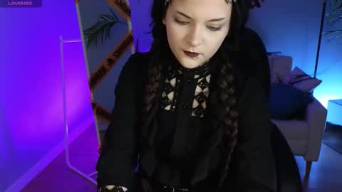 Snapshot of twilightwalk chatting on 10/26/25, 08:48 Melanie online show from 10/26/25, 08:48