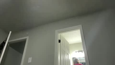 Snapshot of twinfl4m3ss chatting on 03/04/26, 01:44 twinfl4m3ss online show from 03/04/26, 01:44