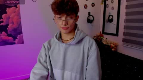 Snapshot of twink_dream__ chatting on 07/22/26, 03:20 jhony online show from 07/22/26, 03:20
