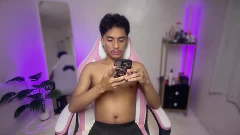 Snapshot of twink_hairyass69 chatting on 02/23/26, 06:16 Aladin online show from 02/23/26, 06:16