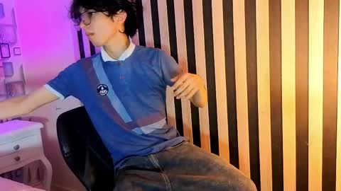 Sebastin online show from 05/22/26, 12:11