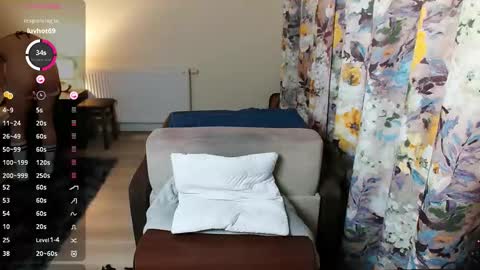 Vicky  Victor online show from 09/26/25, 07:40