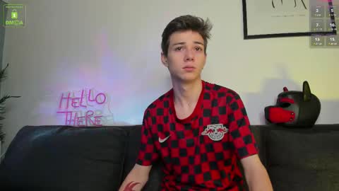 Snapshot of twinkguy_slim chatting on 09/21/25, 04:30 Viego Pattel online show from 09/21/25, 04:30