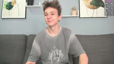 Snapshot of twinkguy_slim chatting on 09/24/25, 04:21 Viego Pattel online show from 09/24/25, 04:21