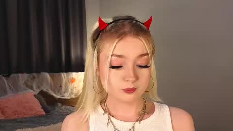 twinklefluff online show from 11/03/25, 04:19