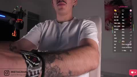 Snapshot of twinkpartyuncut chatting on 10/01/25, 01:33 MASTER GERRY online show from 10/01/25, 01:33