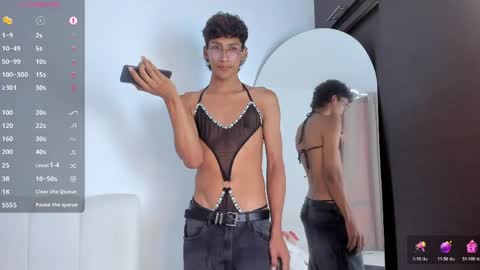 twinksboys_23 online show from 05/25/26, 12:55