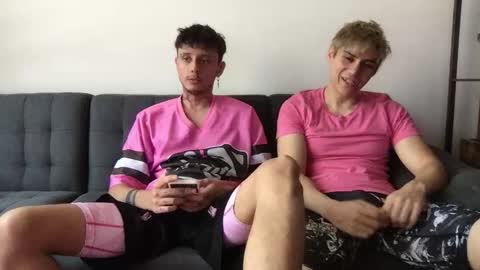 Derrick online show from 10/17/25, 04:53