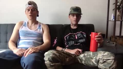 Derrick online show from 11/01/25, 07:16