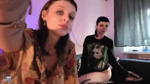 Snapshot of twins_terror chatting on 06/08/26, 03:56 Sin and Skin online show from 06/08/26, 03:56