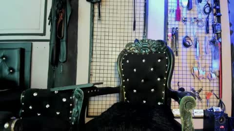 Clio  Tadeo online show from 05/18/26, 04:07