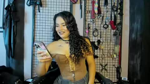 Clio  Tadeo online show from 06/01/26, 02:35