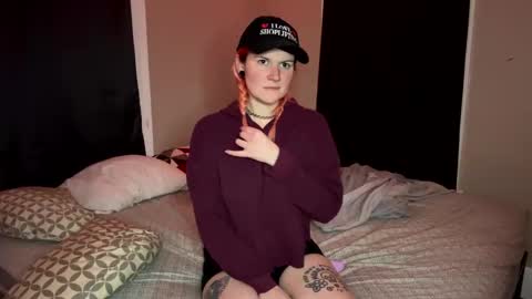 twitchinwhore online show from 01/26/25, 05:02