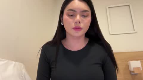 Snapshot of twitter_venusjenner chatting on 02/05/25, 09:04 REIGNEASIA online show from 02/05/25, 09:04