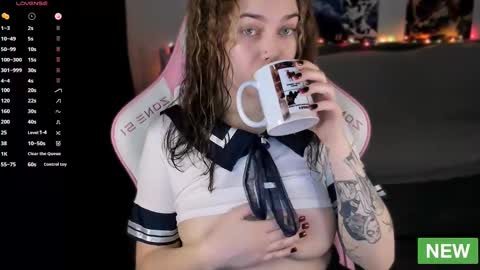 Snapshot of twixi_pixxie chatting on 02/20/25, 07:08  your Twixi   online show from 02/20/25, 07:08