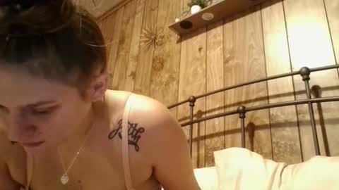 twizzler_twizzle online show from 11/24/25, 09:36