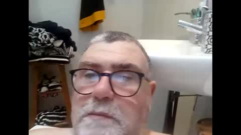 twohats2810 online show from 01/09/26, 07:37