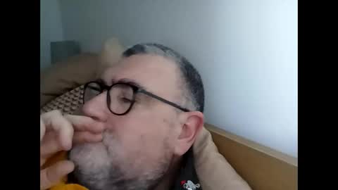 twohats2810 online show from 01/17/26, 02:33