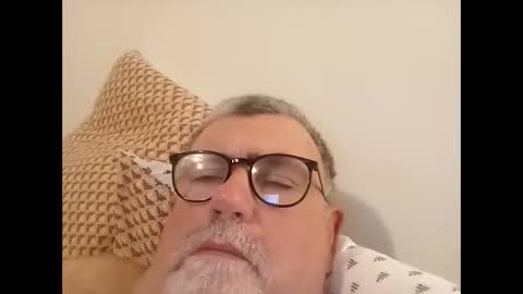 twohats2810 online show from 02/20/26, 07:25