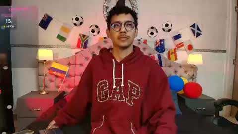 Snapshot of twunkmiguel chatting on 06/19/26, 01:04 TwunkMiguel online show from 06/19/26, 01:04