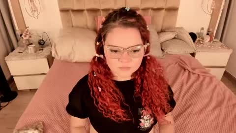 Twiggy online show from 02/19/25, 09:03