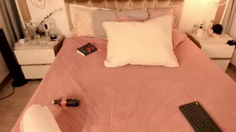 Twiggy online show from 03/11/25, 08:20