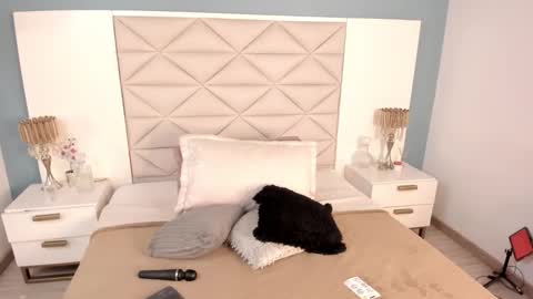 Twiggy online show from 02/05/26, 08:24