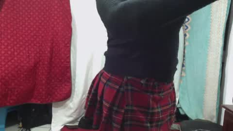 Snapshot of txina chatting on 01/25/25, 07:06 Xina Lane online show from 01/25/25, 07:06