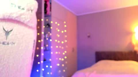 Miley online show from 12/04/25, 02:15