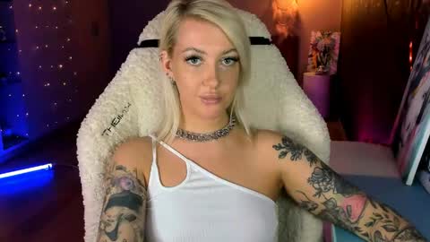 Miley online show from 04/15/26, 12:23