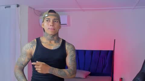 tyler_bell_ online show from 03/25/26, 01:55