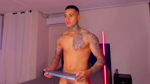 tyler_bell_ online show from 03/27/26, 08:26