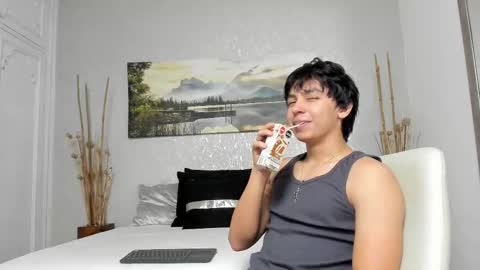 Snapshot of tyler_durtenn chatting on 09/13/25, 08:25 Tyler online show from 09/13/25, 08:25