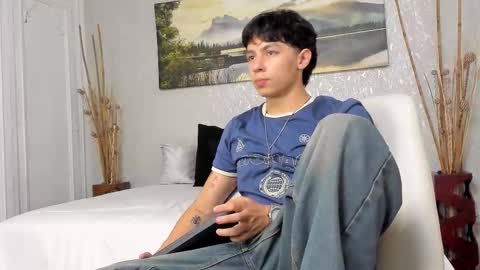 Snapshot of tyler_durtenn chatting on 09/26/25, 03:32 Tyler online show from 09/26/25, 03:32