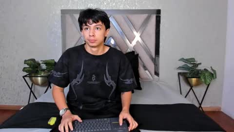 Snapshot of tyler_durtenn chatting on 10/22/25, 03:07 Tyler online show from 10/22/25, 03:07