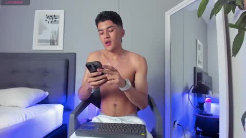 Tyler Fox online show from 09/22/25, 09:28