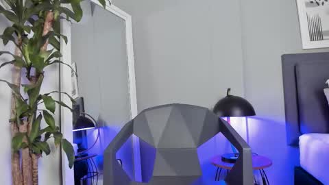 Tyler Fox online show from 10/26/25, 08:37