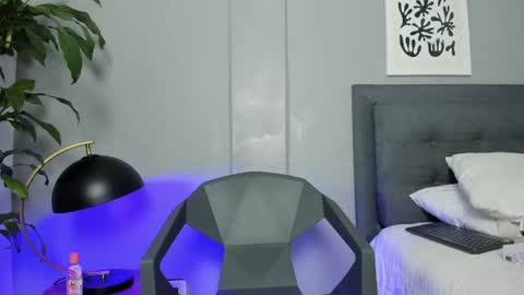 Tyler Fox online show from 06/16/26, 09:17