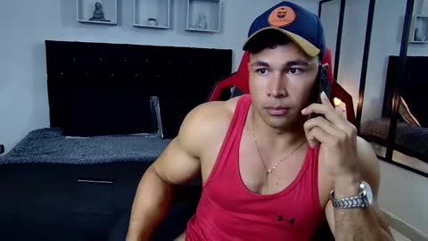 tyler_hank1 online show from 02/10/25, 11:13