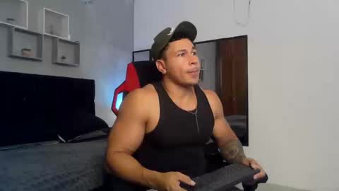 tyler_hank1 online show from 09/19/25, 10:10